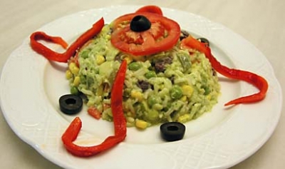 Ensaladilla de arroz con salsa verde