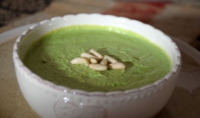 Paté de brócoli con piñones